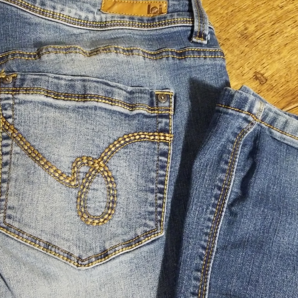 Jeans - Picture 3 of 5